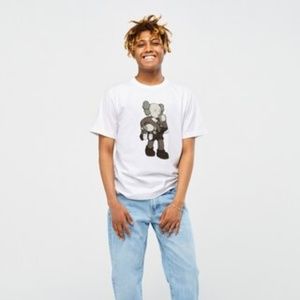 Uniqlo X Kaws